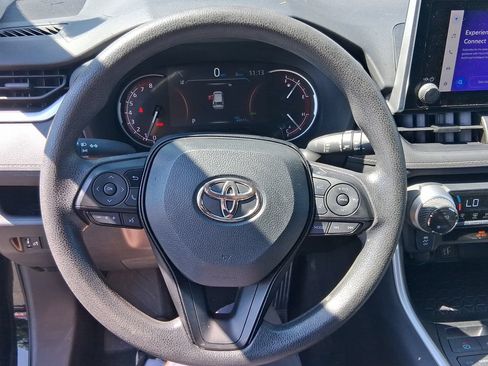 Used 2025 Toyota RAV4 XLE AWD/4WD image 20