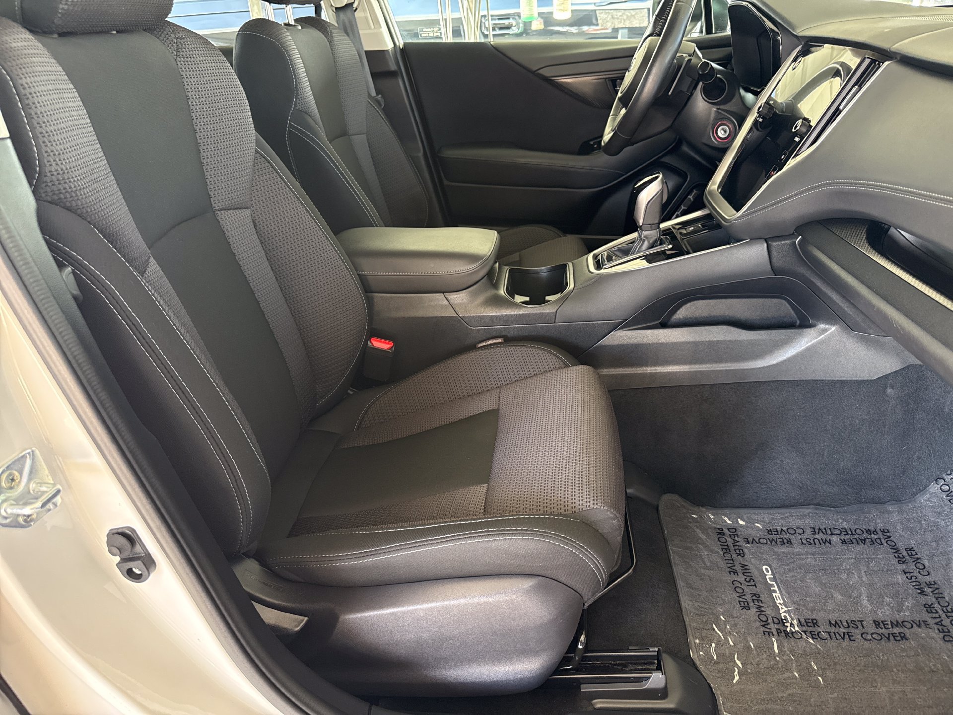 Used 2024 Subaru Outback Premium AWD/4WD image 19