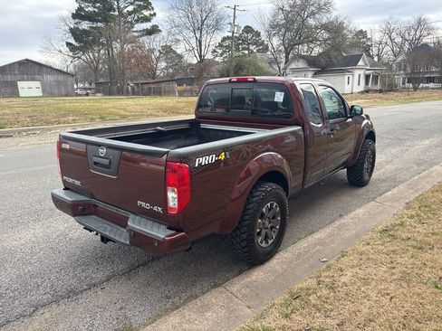 Used 2017 Nissan Frontier PRO-4X w/ Pro-4x Graphics Package image 6