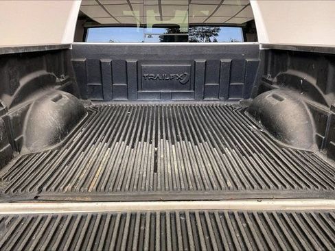Used 2025 RAM 1500 Laramie AWD/4WD image 28