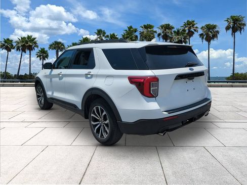 Used 2023 Ford Explorer ST-Line w/ Class IV Trailer Tow Package RWD image 6