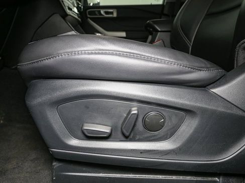 Used 2023 Ford Explorer XLT w/ Equipment Group 202A image 42