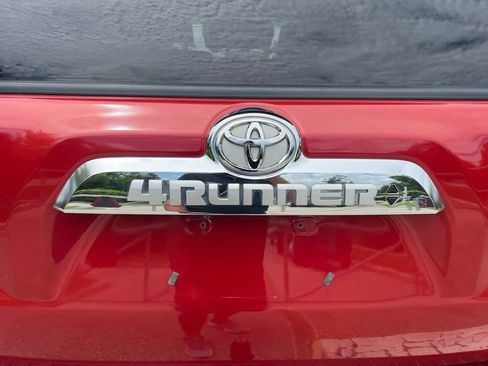 Used 2016 Toyota 4Runner 4WD image 8