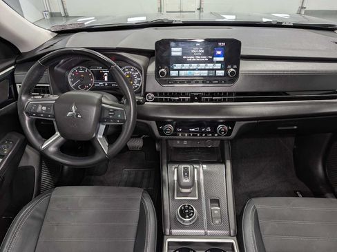 Used 2022 Mitsubishi Outlander SE AWD/4WD image 17