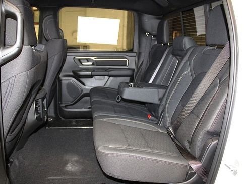 New 2026 RAM 1500 4x4 Crew Cab image 28