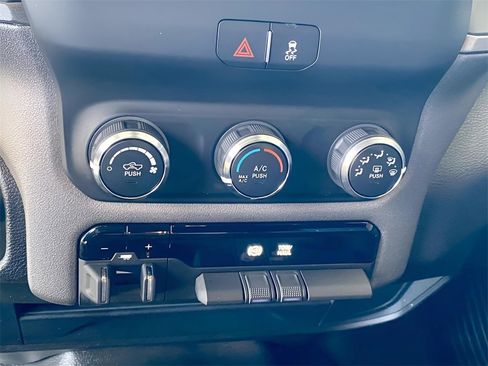 Used 2024 RAM 2500 Tradesman w/ Chrome Appearance Group image 36