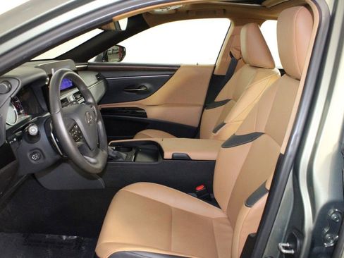 Used 2024 Lexus ES 350 w/ Premium Package image 11