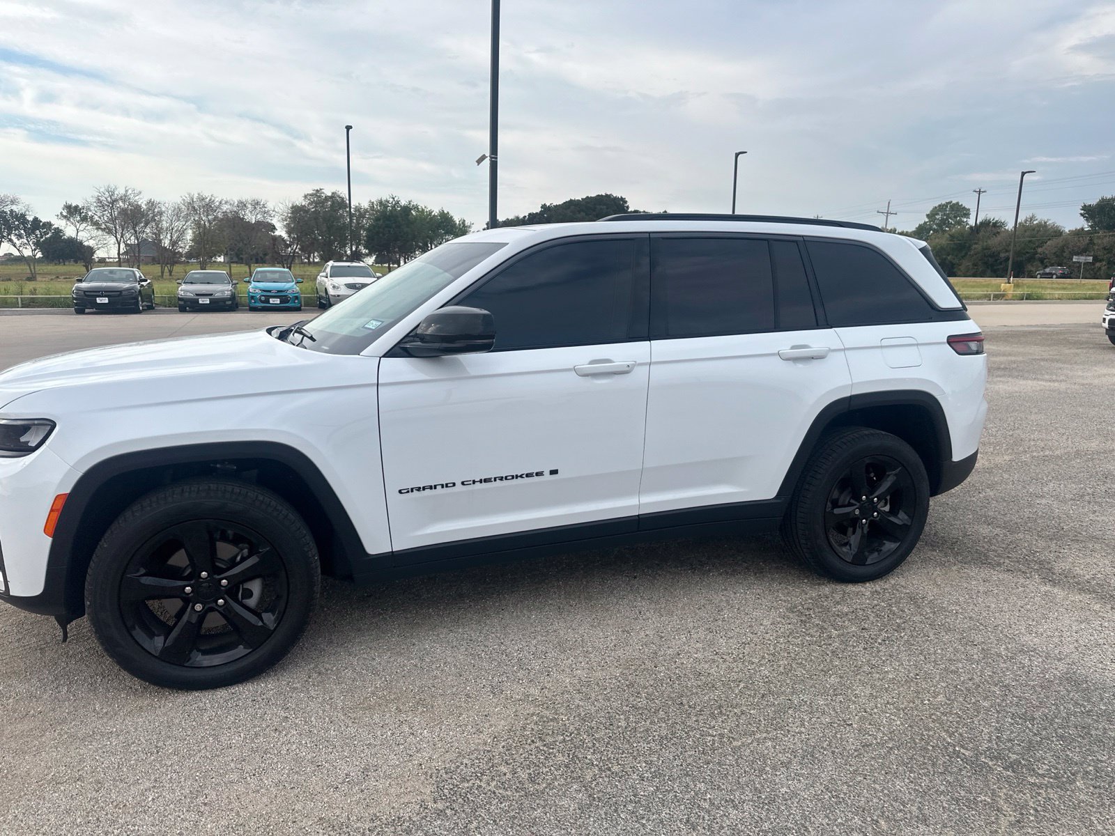 Used 2026 Jeep Grand Cherokee Limited w/ Limited Altitude Package AWD/4WD image 2