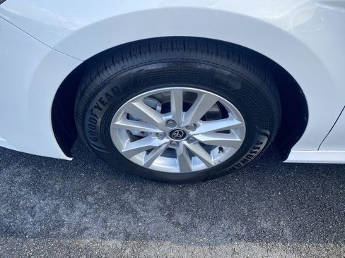 Used 2025 Toyota Camry LE image 10