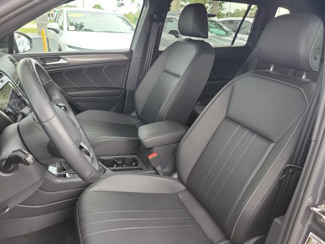 Used 2024 Volkswagen Tiguan SE R-Line AWD/4WD image 25