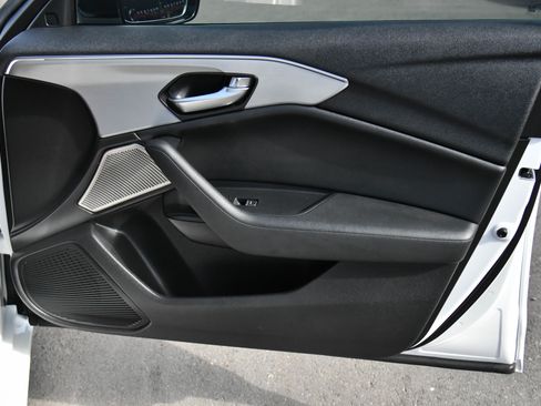 Used 2022 Acura TLX w/ Technology Package image 43