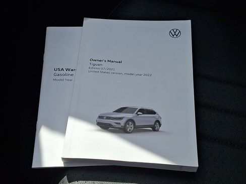 Certified 2022 Volkswagen Tiguan SE w/ Panoramic Sunroof Package image 25
