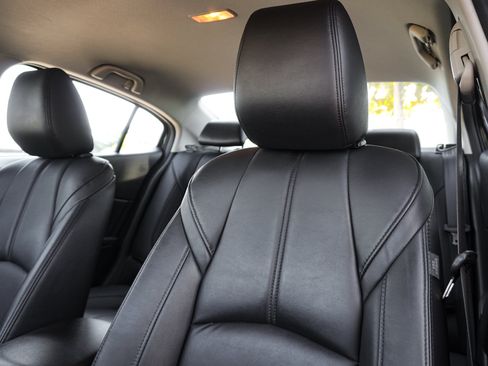 Used 2017 MAZDA MAZDA3 Touring FWD image 29
