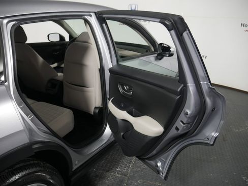 Used 2023 Honda HR-V LX image 8