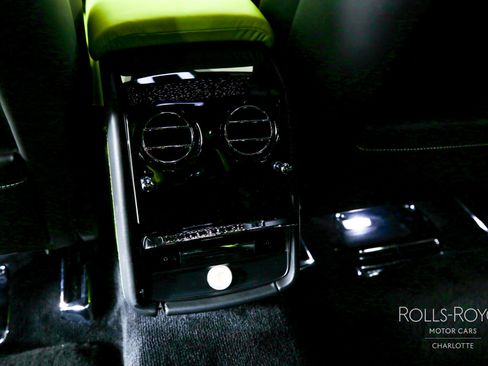 Used 2019 Rolls-Royce Phantom Sedan image 22