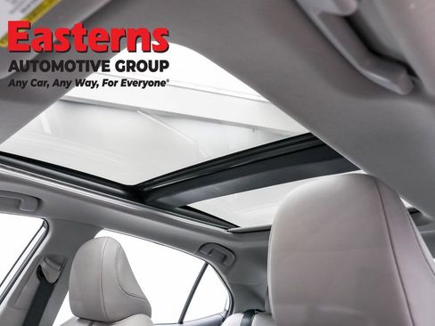 Used 2023 Toyota Camry XLE image 30