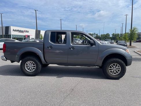 Used 2019 Nissan Frontier SV w/ Value Truck Package RWD image 4