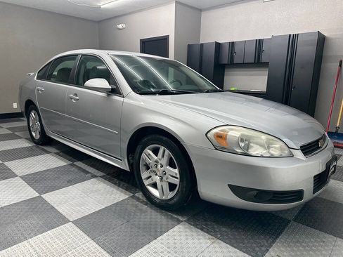 Used 2011 Chevrolet Impala LT w/ Luxury Edition Package image 5