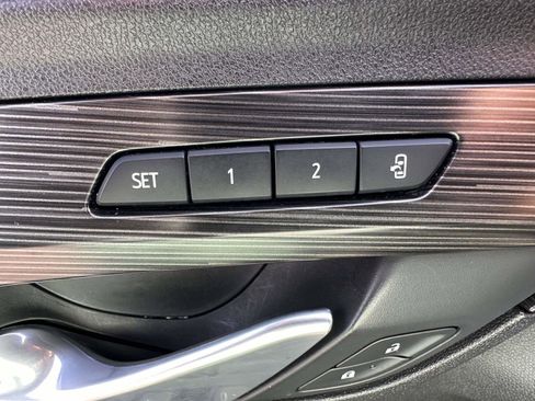 Used 2019 GMC Terrain SLT w/ Preferred Package AWD/4WD image 11