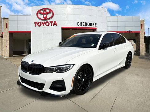 Used 2021 BMW 330i Sedan w/ M Sport Package image 1