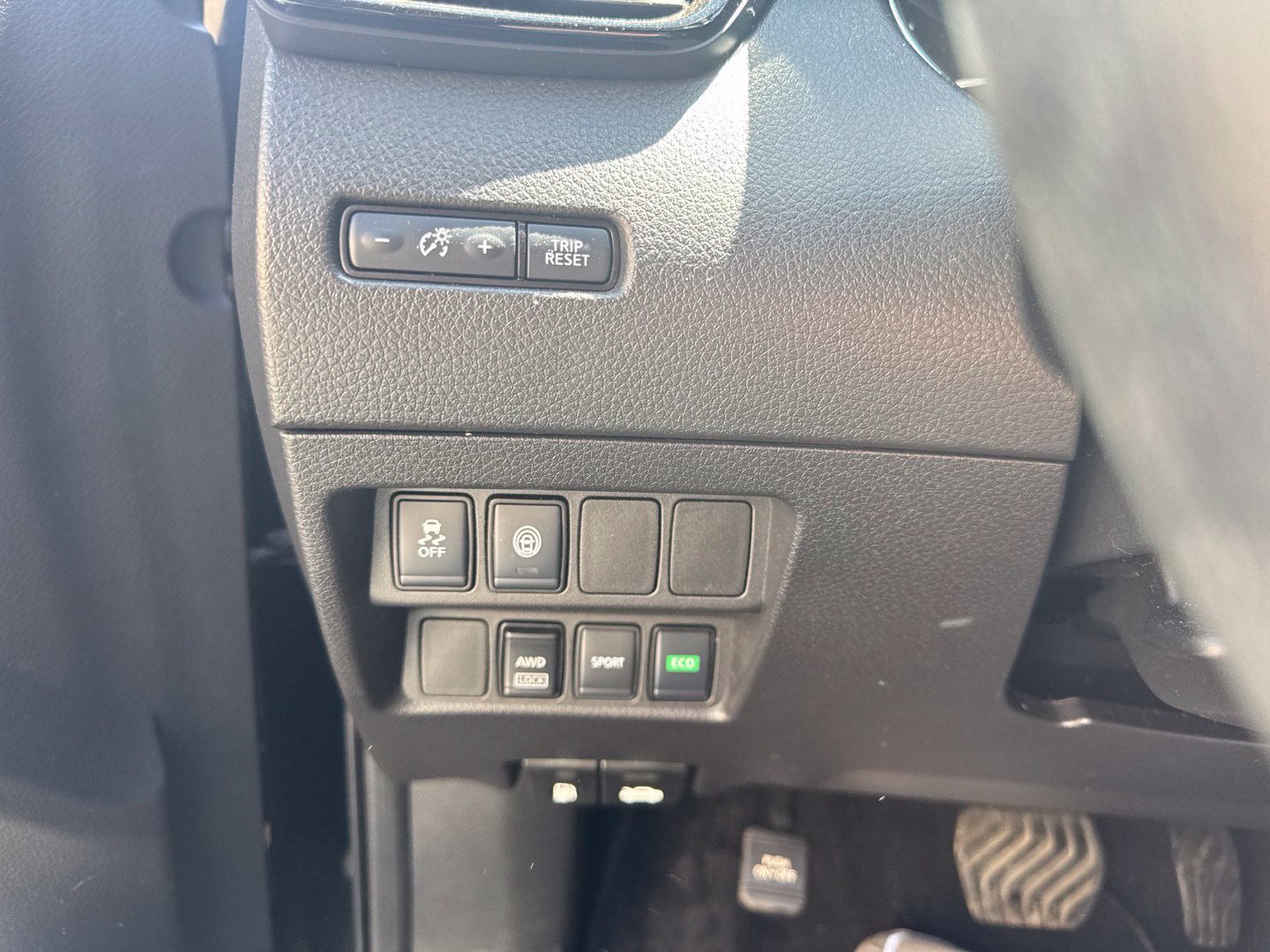 Used 2020 Nissan Rogue Sport SV AWD/4WD image 20