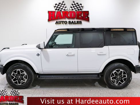 Used 2025 Ford Bronco Outer Banks AWD/4WD image 1