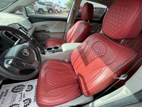 Used 2014 Toyota Venza LE w/ LE Convenience Package FWD image 13