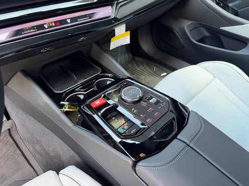 Used 2027 BMW M5 Touring AWD/4WD image 23