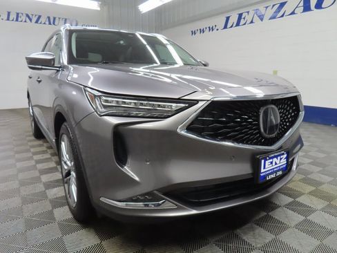 Used 2023 Acura MDX SH-AWD w/ Advance Package image 3