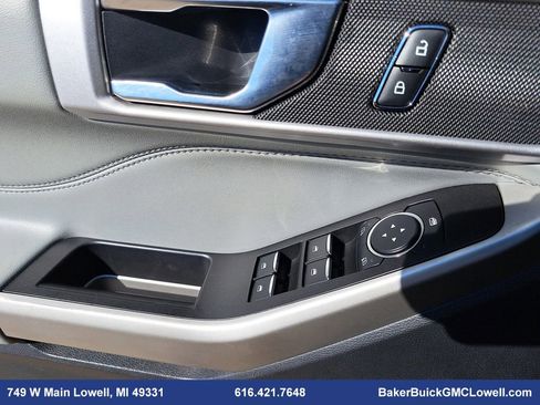 Used 2022 Ford Explorer XLT w/ XLT Sport Appearance Package image 30