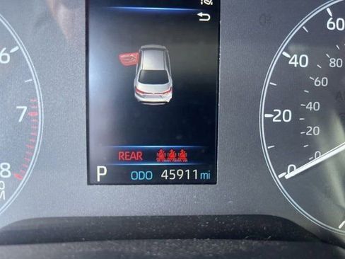 Used 2024 Toyota Corolla LE image 14