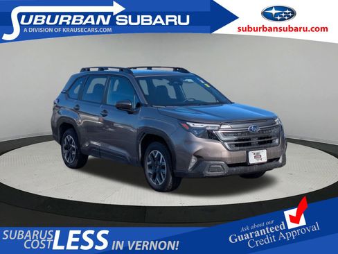 Certified 2025 Subaru Forester Premium image 1