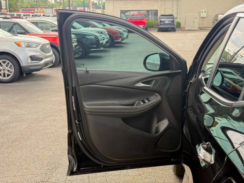 Used 2024 Buick Encore GX Preferred w/ Comfort Package FWD image 22
