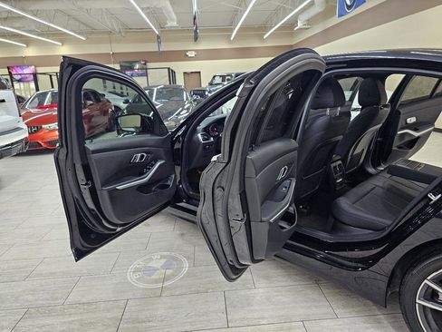 Used 2020 BMW 330i Sedan w/ Convenience Package image 15