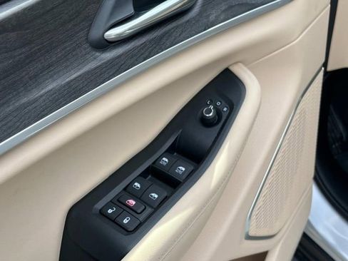 New 2025 Jeep Grand Cherokee Limited w/ Luxury Tech Group II AWD/4WD image 10