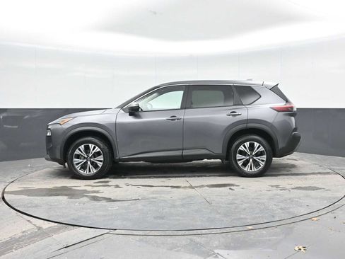 Used 2023 Nissan Rogue SV image 4