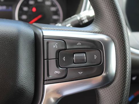 Used 2025 Chevrolet Blazer LT FWD image 27