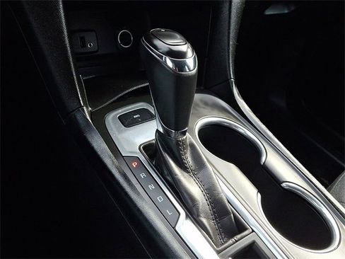 Used 2018 Chevrolet Equinox LT image 16