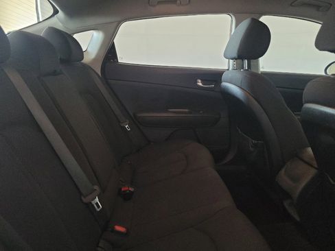 Used 2017 Kia Optima LX FWD image 19