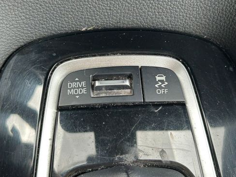 Used 2024 Toyota Corolla XSE FWD image 27
