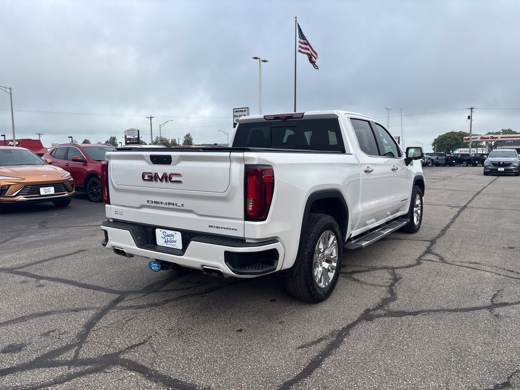 Used 2023 GMC Sierra 1500 Denali w/ Technology Package AWD/4WD image 4