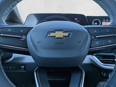 New 2026 Chevrolet Equinox EV LT image 14