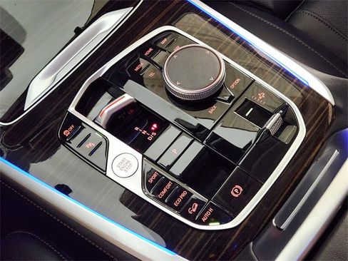 Used 2025 BMW X7 xDrive40i image 20