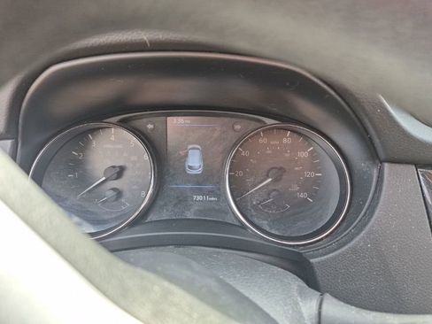 Used 2021 Nissan Rogue Sport S image 10