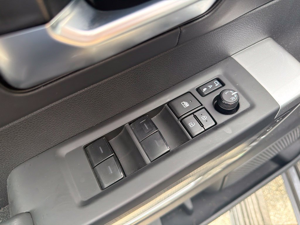 Used 2025 Toyota Tundra Platinum AWD/4WD image 14