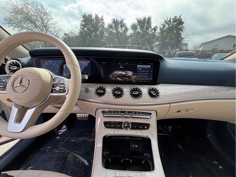 Used 2019 Mercedes-Benz E 450 Cabriolet image 11