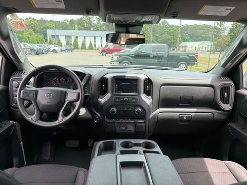 Used 2024 Chevrolet Silverado 1500 Custom w/ Dark Appearance Package AWD/4WD image 8