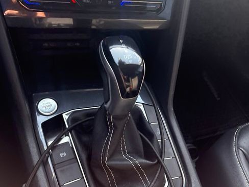 Used 2022 Volkswagen Tiguan SE AWD/4WD image 14