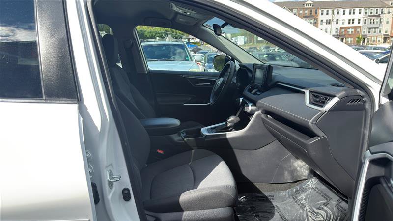 Used 2021 Toyota RAV4 XLE AWD/4WD image 14