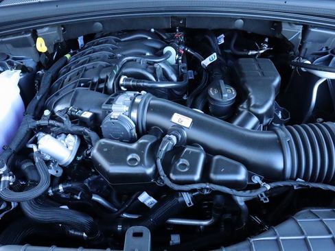 New 2025 Jeep Grand Cherokee Altitude image 20